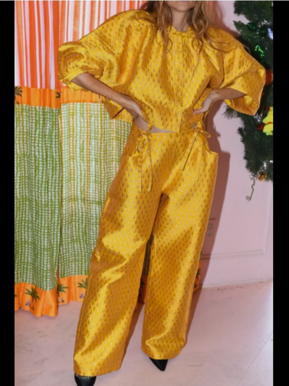 Coniglio Palm Beach Move & Groove Snap Pant Brocade Satin Golden Yellow Wide-Leg
